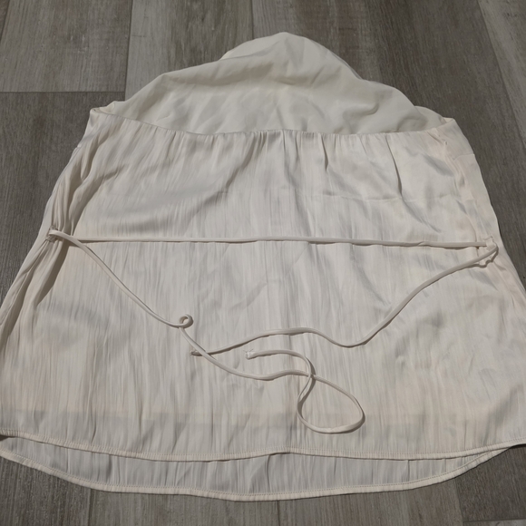 Dynamite Cream Halter Top - Picture 2 of 3